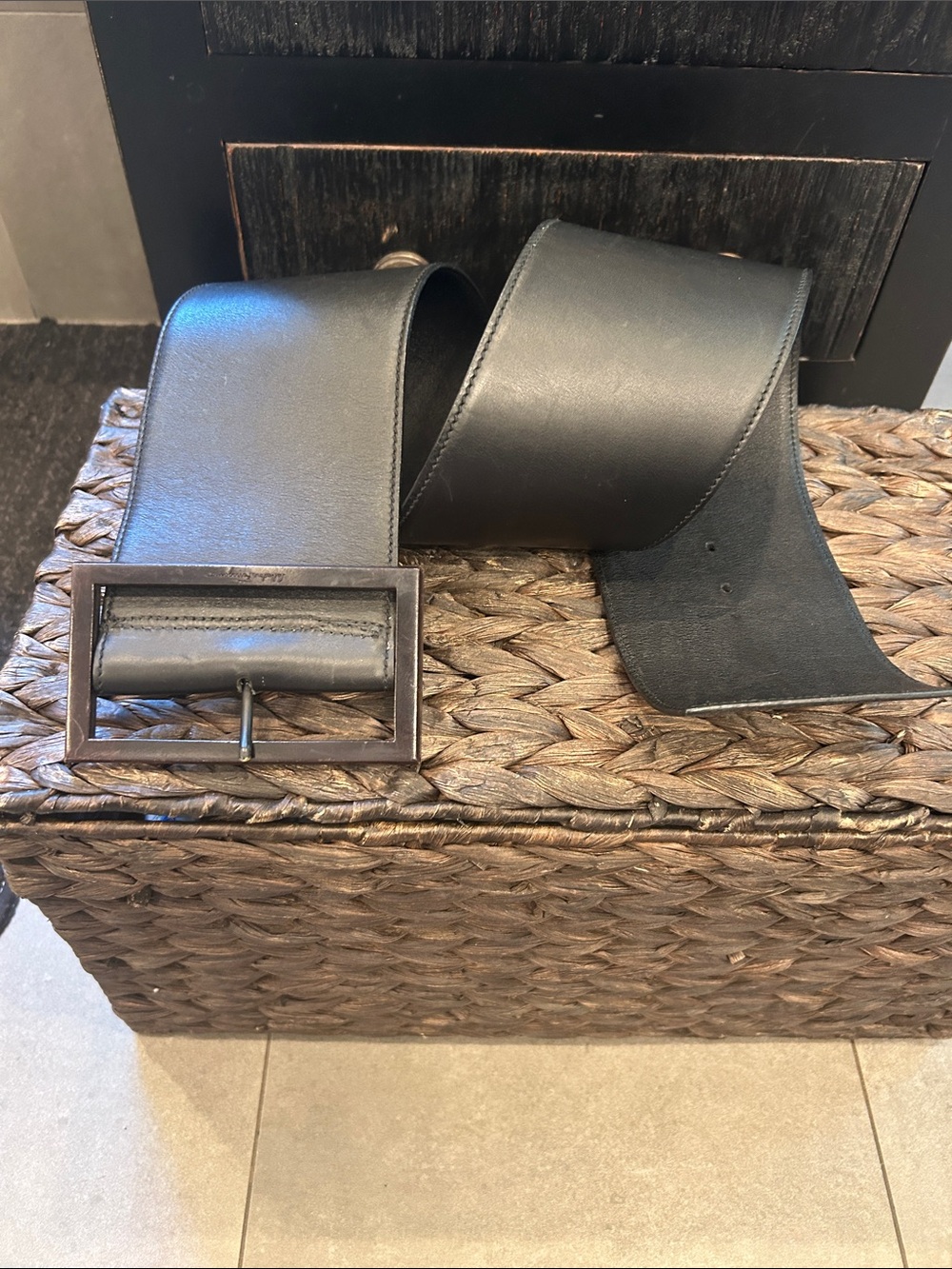 Salvatore Ferragamo Wide Leather Black Waist Belt in Size Small